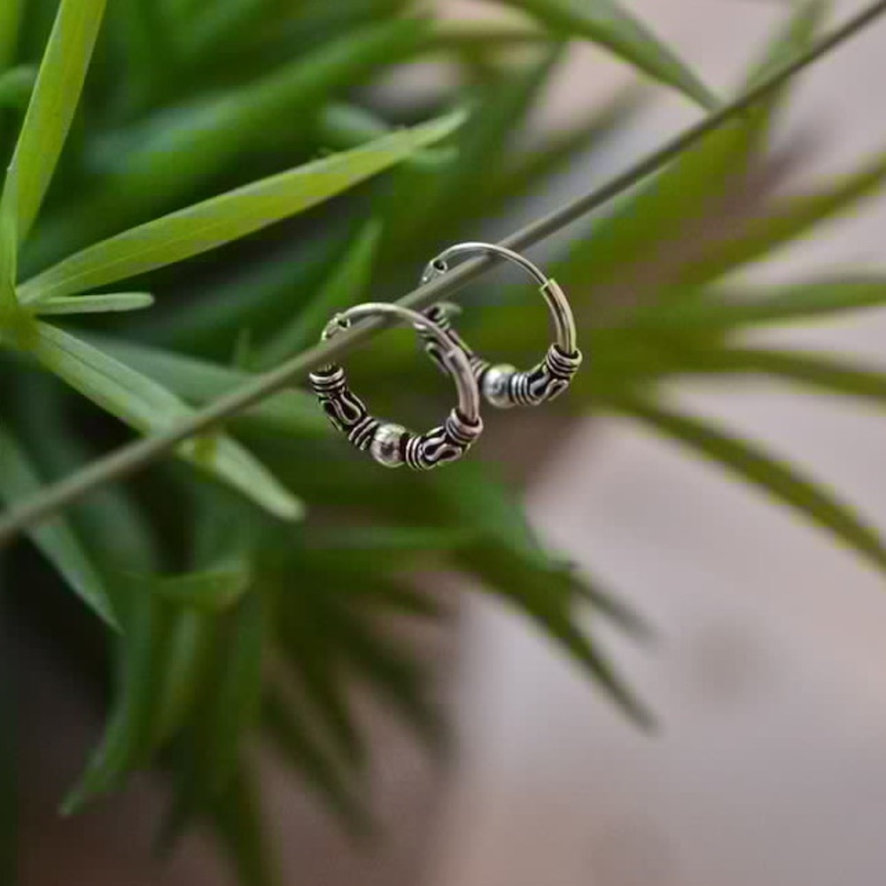 🎉 NEW‼️ STERLING SILVER BALI BALL SLEEPER EARRINGS ‼️ - Picture 4 of 5